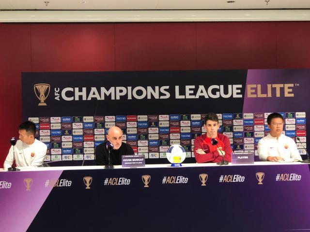 穆斯卡特为魏震红牌打抱不平 奥斯卡回应续约问题